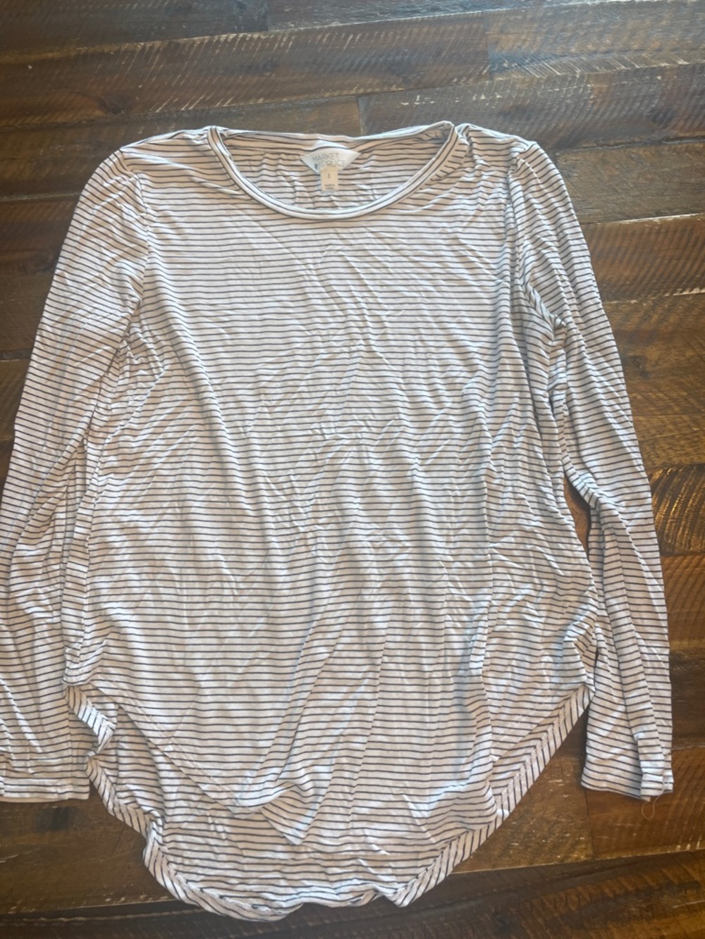 Market & Spruce Thin Striped Long Sleeve Tee in Light Gray and White